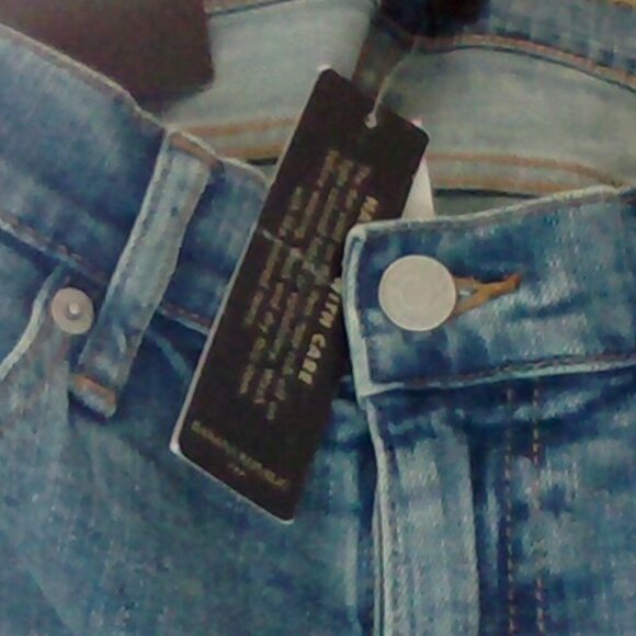 Brand New Banana Republic GIRLFRIEND MEDIUM WASH JEAN - Picture 16 of 16